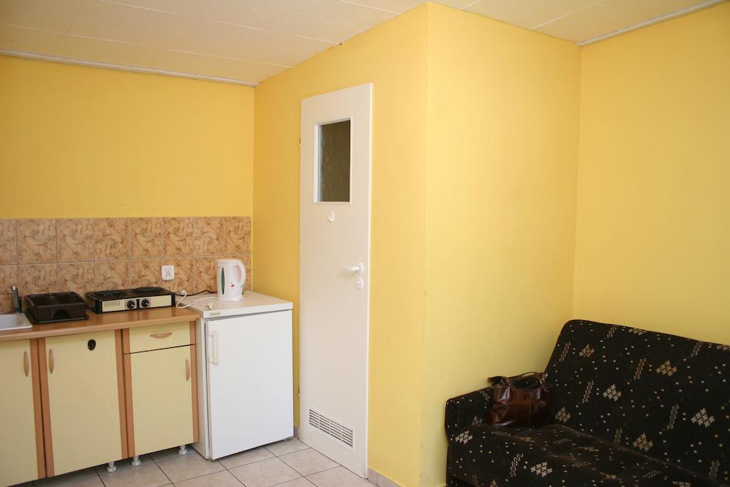 Osrodek Wypoczynkowy Jelonek Hotel Wolsztyn Ruang foto